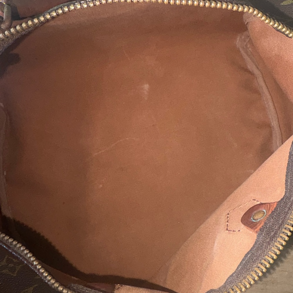 LV monogram (PLEASE READ DESCRIPTION THOROUGHLY) - Picture 7 of 11